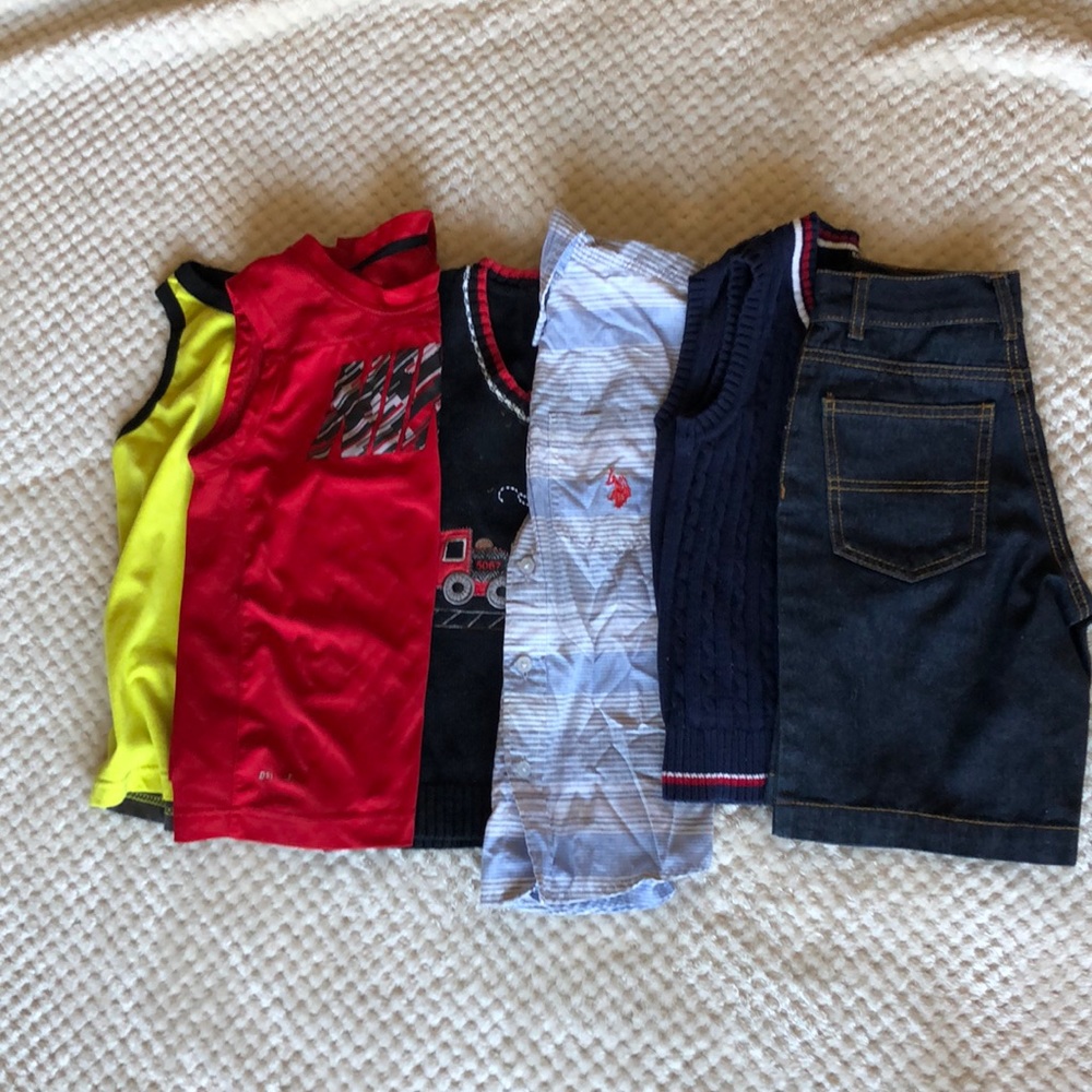 Six piece size 6 boys cloths set. Some brand name.